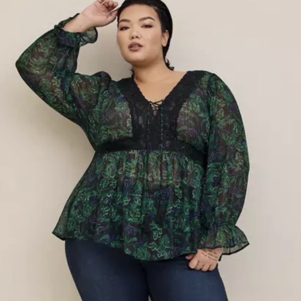Torrid Babydoll Green Floral Lurex Chiffon Crochet Lace-Up Top 1X Whimsy Goth‎